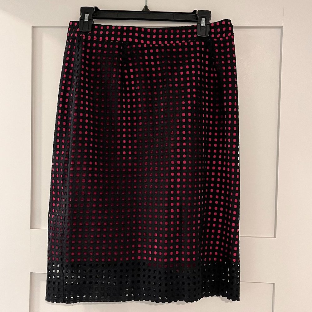 EUC Halogen Black & Pink Fuschia Overlay Pencil Skirt - 10